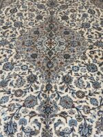 Item 71: Fine Hand-Knotted Persian Kashan Rug – Ivory & Slate Blue Elegance - Image 7