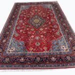 Traditional Hand-Knotted Persian Sarouk Rug – High-Contrast Central Medallion Floral Design | Item 170