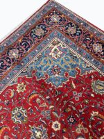 Traditional Hand-Knotted Persian Sarouk Rug – High-Contrast Central Medallion Floral Design | Item 170 - Image 3