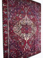 Vintage Persian Bakhtiari Medallion Carpet – Authentic Hand-Knotted Wool Rug – Item 229 - Image 5