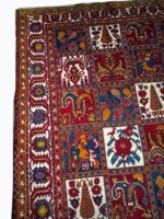 Vintage Persian Bakhtiari Khesti Garden & Animal Carpet – Authentic Hand-Knotted Wool Rug – Item 230 - Image 6